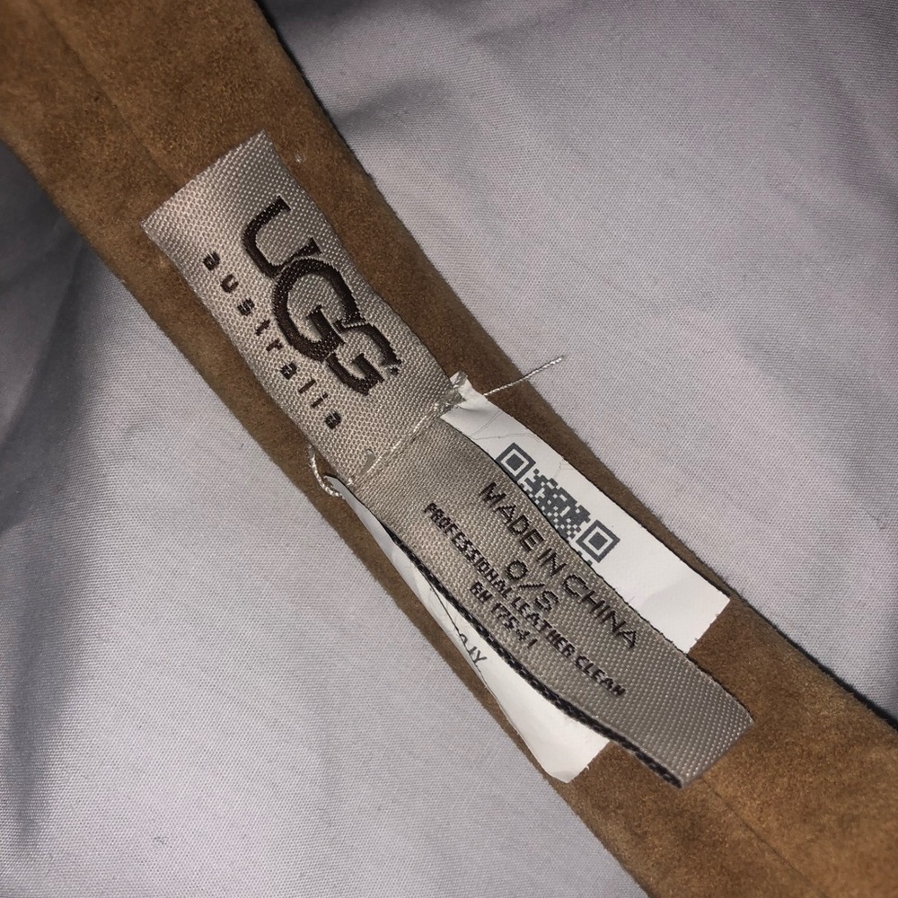 Tan authentic ugg earmuffs, have never been worn.